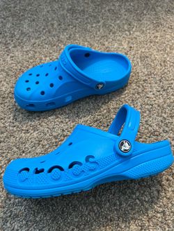 Kids Crocs size 4