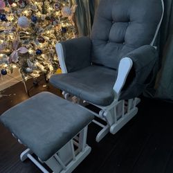 Nursery Gliding Chair With Ottoman 