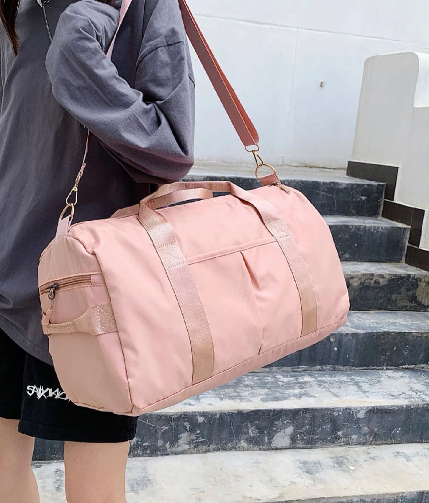 Travel Bag for Women, Duffle Bag with Multi Pocket & Shoes Compartment Pink