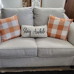 5ft Sofa/Loveseat