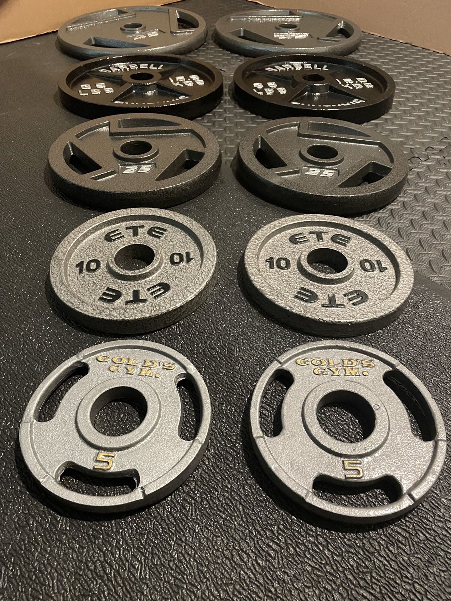 BRAND NEW Olympic Weights Plates Set. Total weight 240#
