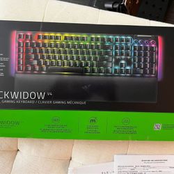 Like-New Razed Blackwidow V4 Keyboard (Green Switches)