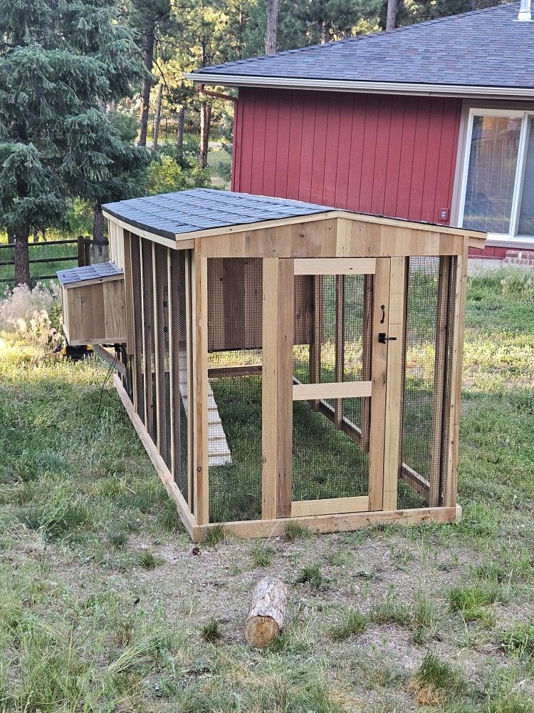 Custom Chicken Coops and Animal Houses