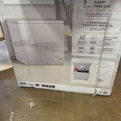 Vissani Chest Freezers