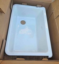 KOHLER
Whitehaven 33 in. Farmhouse/Apron-Front Single Bowl White Cast Iron Kitchen Sink Only
New open box item