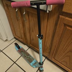 Madd Gear Kids Kick Scooter 