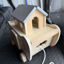 Pottery Barn Wooden Noah’s Ark Pull Toy