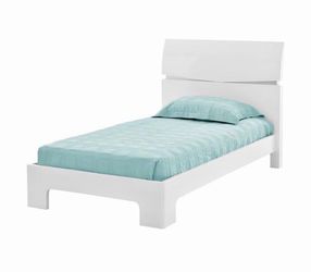 Cama