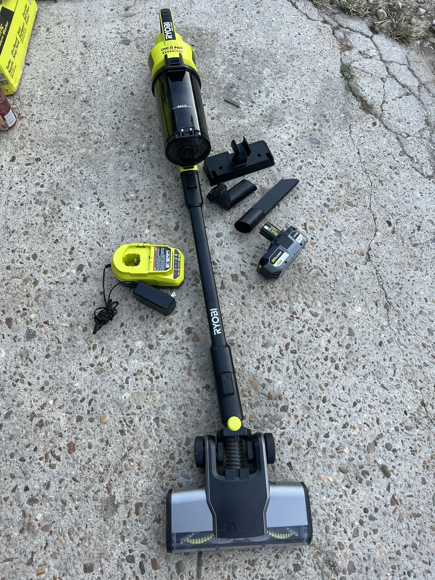 RYOBI ONE+ HP 18V Brushless Cordless Pet Stick Vacuum Cleaner Kit