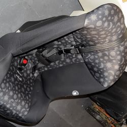 TODDLER CAR SEAT 