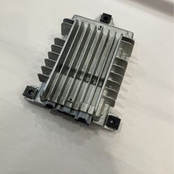 GMC Acadia, Buick Enclave, Chevy Traverse Amplifier 