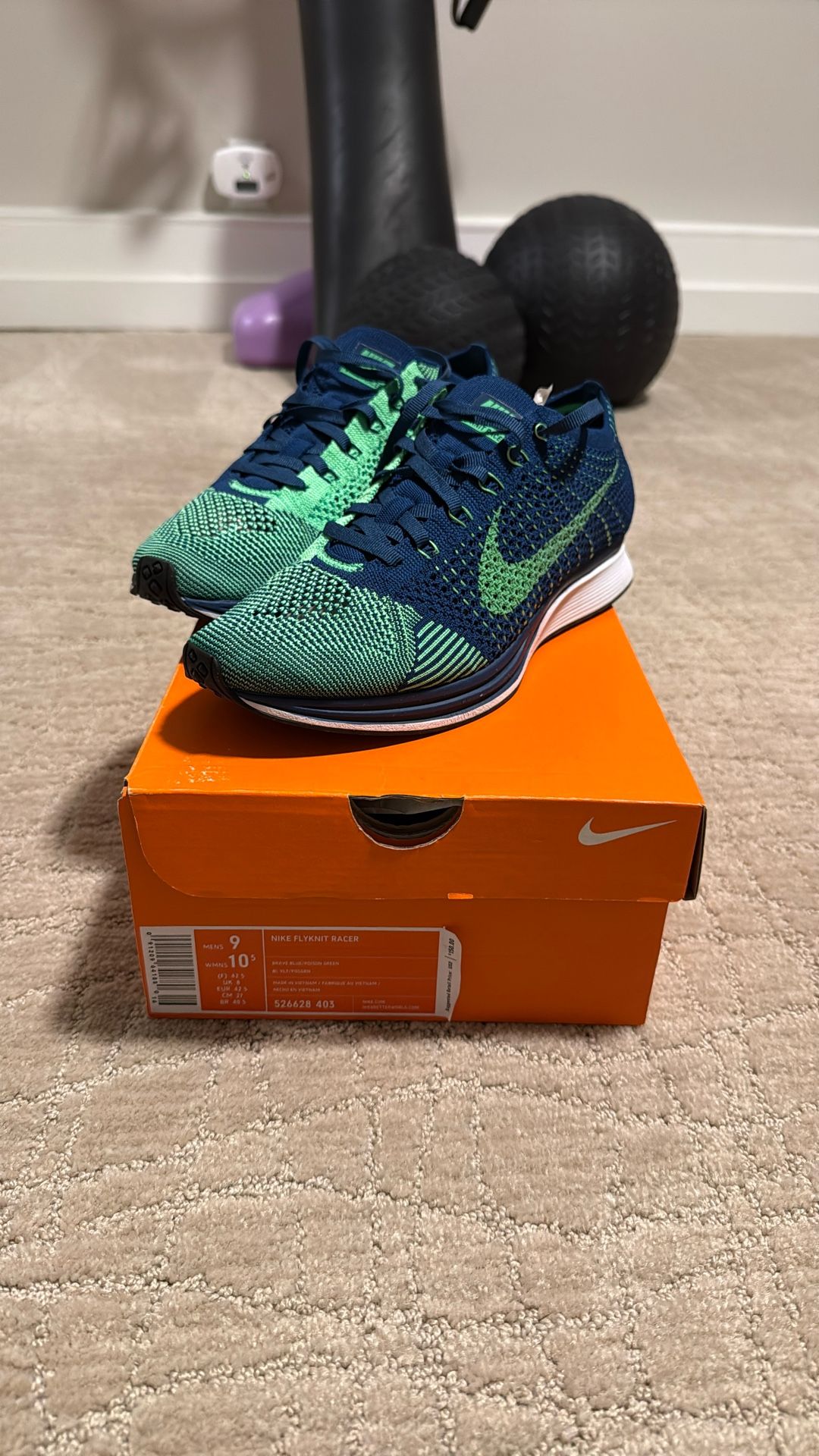 Nike Flyknit Racer - Worn Once - Men’s 9