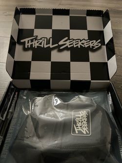 Trill seaker seat cover