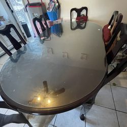 Dining table￼