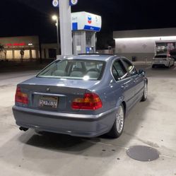 BMW 330i Metallic Blue