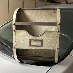 Vintage Metal Outdoor/ Indoor Paper Towel Holdet