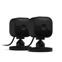 Blink Mini - Compact indoor plug-in smart security camera, 1080p HD video, night vision, motion detection, two-way audio, easy set up, Works with Alex