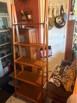 FREE STANDING LADDER “TYPE” SHELF