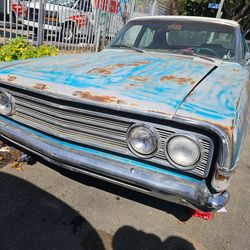 1968 . Ford fairline v8