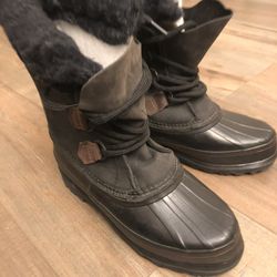 Sorel snow boots Kaufman Canada- women’s size 5