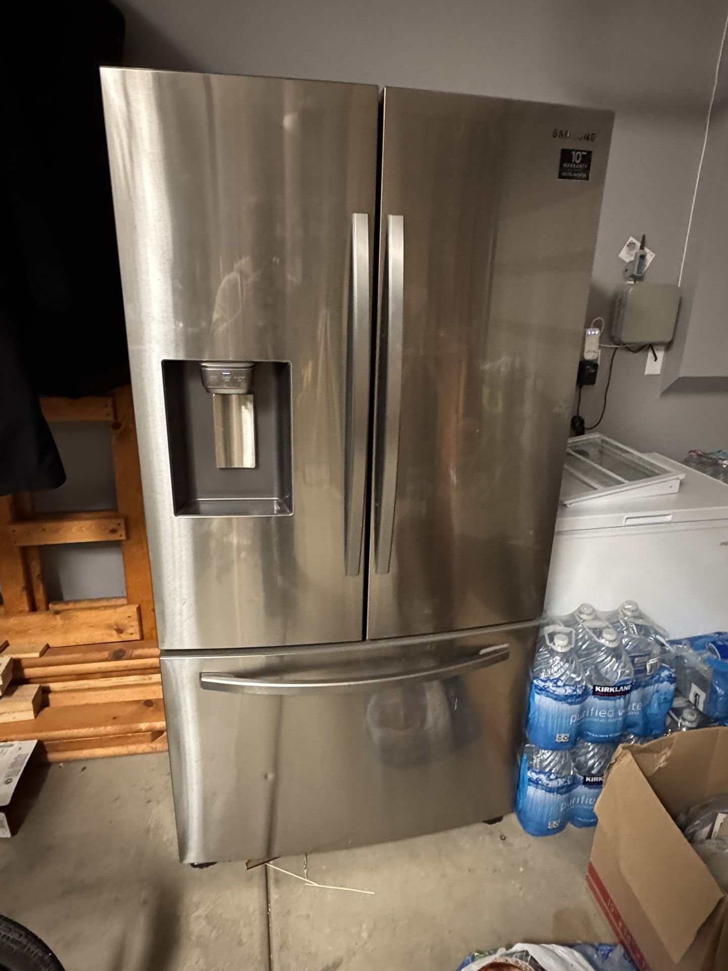 Samsung 28 cu. 3-Door French Door Refridgerator