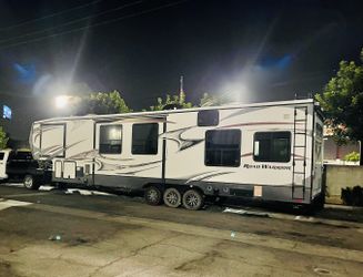 Fifth Wheel Toy Hauler 2014 Heartland Road Warrior 415