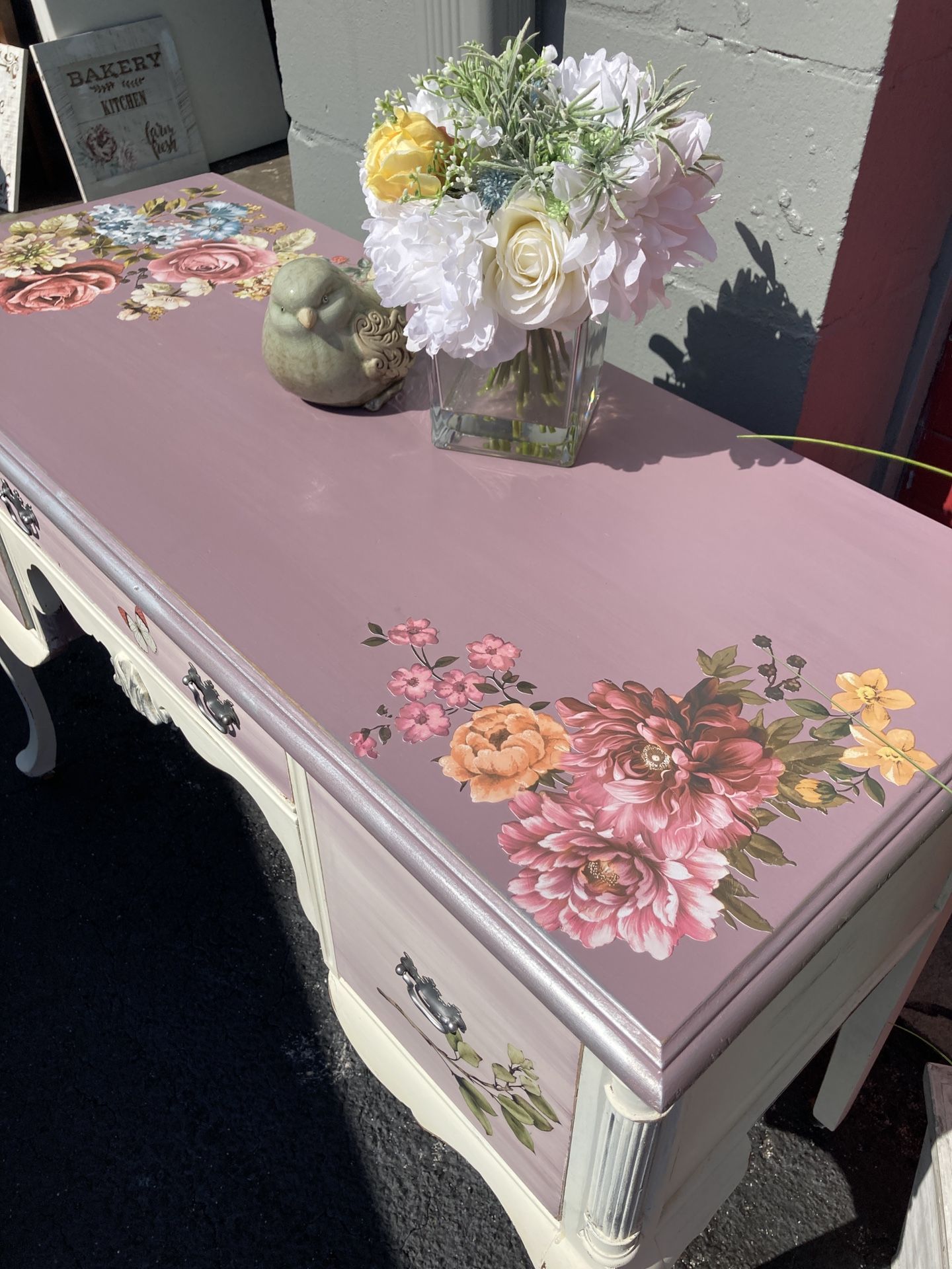 Pretty Desk Or Vanity