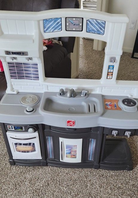 Play Kitchen