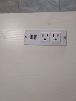 WHITE COMPUTER DESK