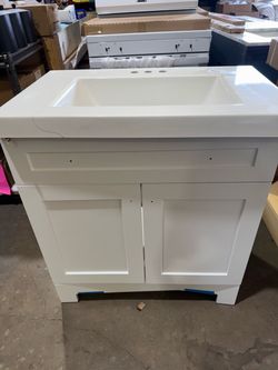 Glacier Bay Everdean 31 in. Single Sink White Freestanding Bath Vanity