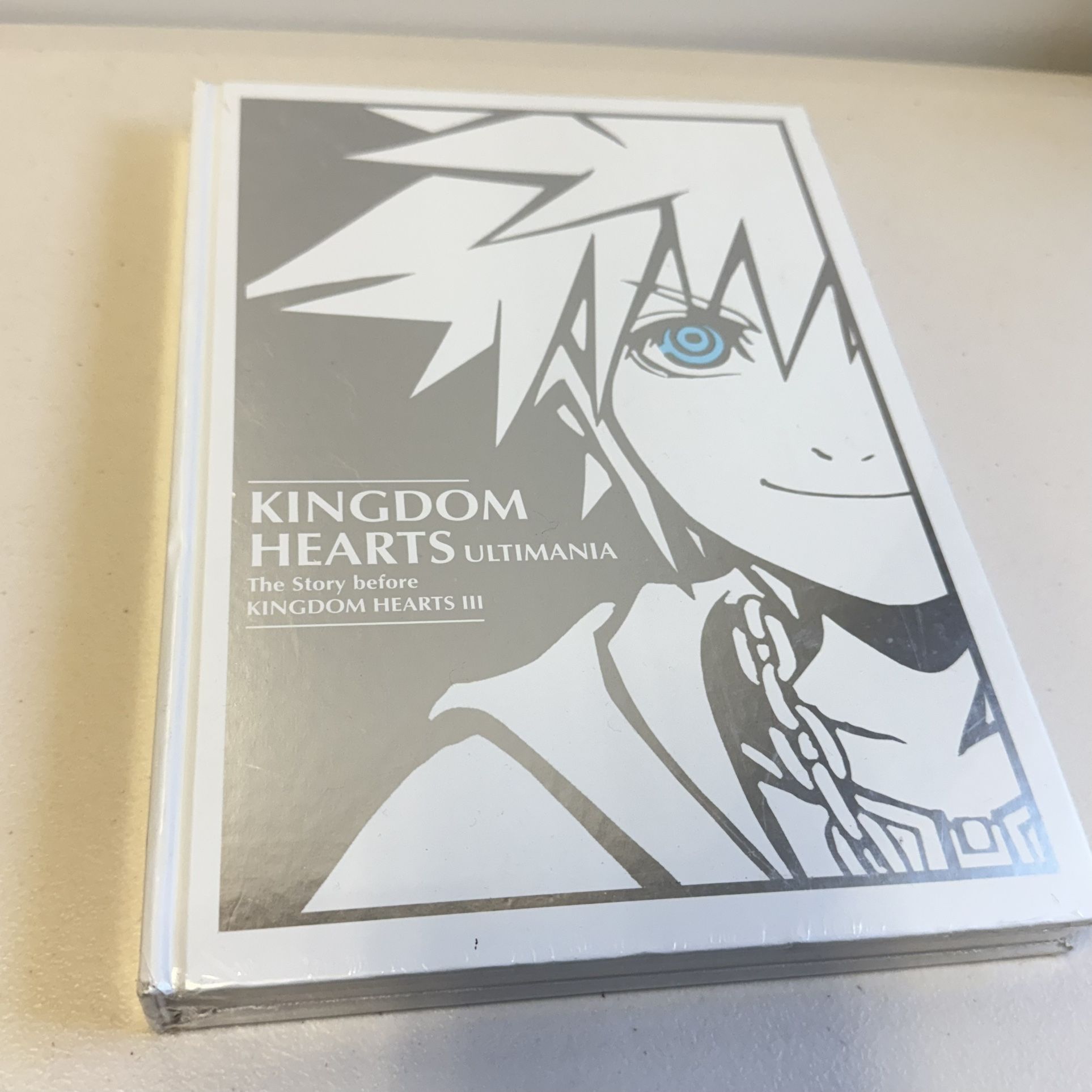 New KINGDOM HEARTS ULTIMANIA: THE STORY BEFORE KINGDOM HEARTS III HARD COVER - Plastic Sealed