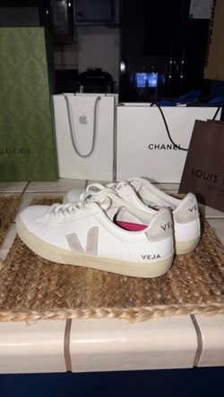 FOR SALE: Veja Campo White Sneakers Size 11