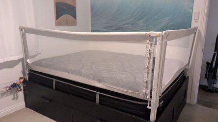 Queen size bed rails