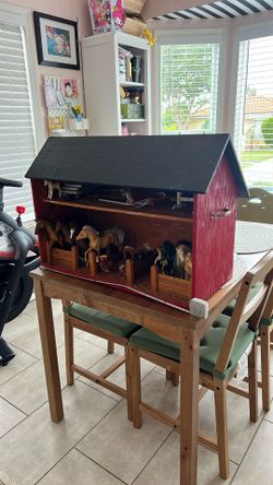 Horse Barn w/ random horses