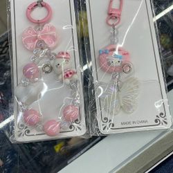 Hello Kitty Keychains – Beads, Butterflies & Hook