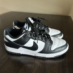 Women’s Dunk Low Panda sz7.5