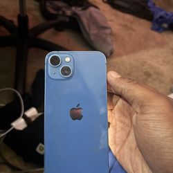 📱 iPhone 13– 128 GB – Unlocked– Good Condition