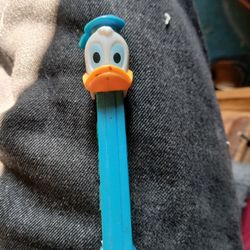 Vintage donald duck pez dispenser