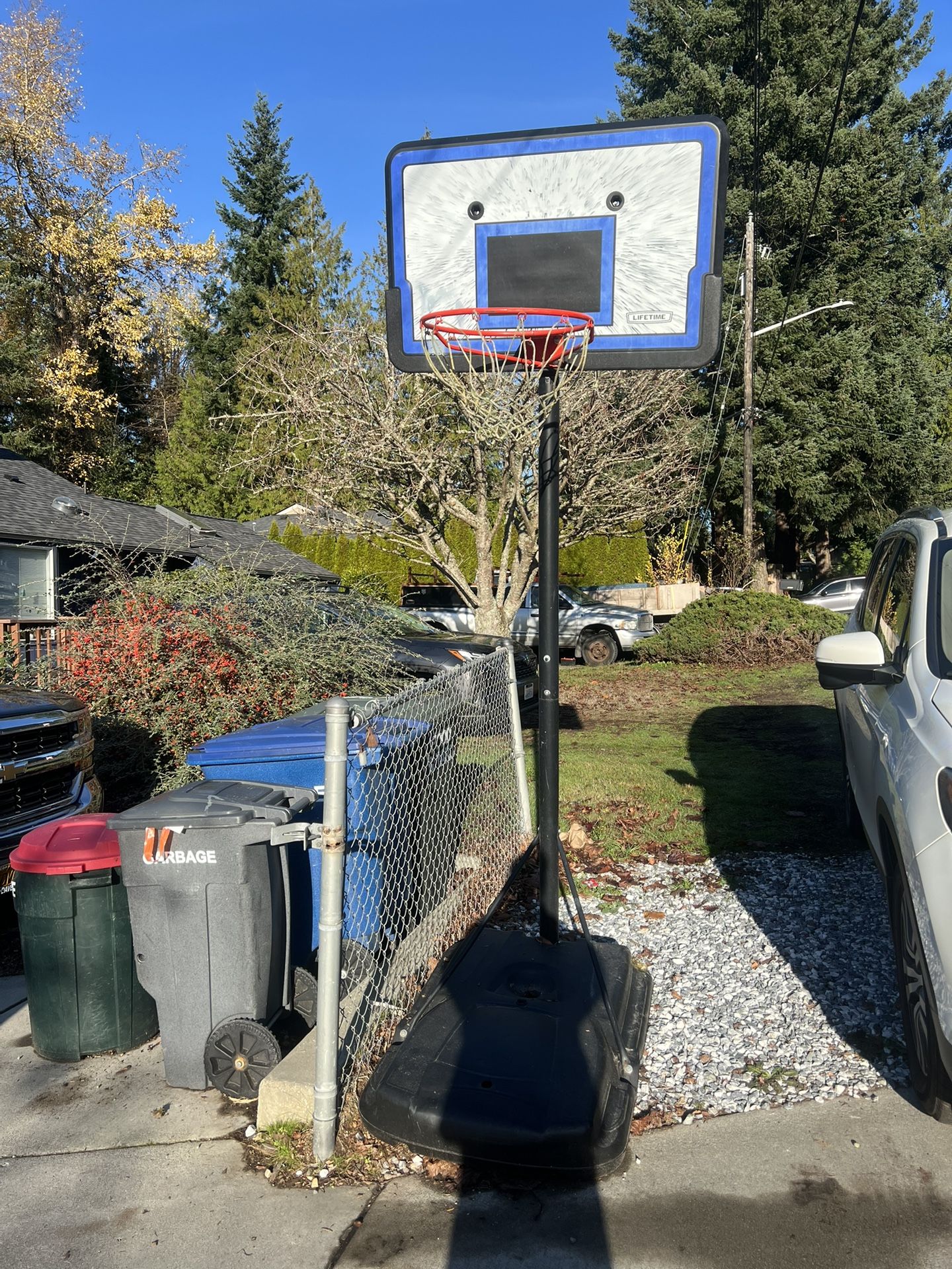 Basketball hoop