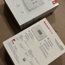 Honeywell programmable AC thermostat 