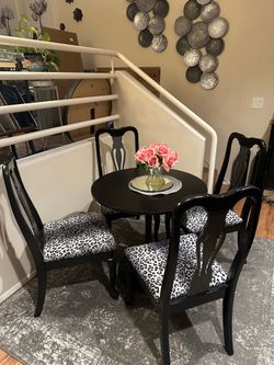 Chic and Beautiful! Dining Table & 4 Chairs