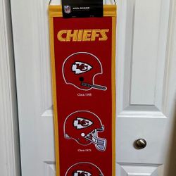 Kansas City chiefs wool banner with dowel and cord 8"x32" brand new
