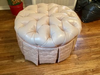 Round Ottoman Seat Foot Rest Light Pink Leather Tufted  Button Top Wood Frame High Quality