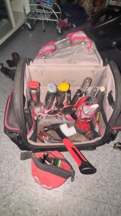 Husky tech bag