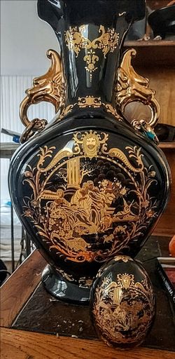 Vintage large black/ gold satsuma vase with matching egg