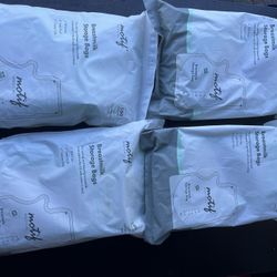 4/100 Count Breast Milk Storage Bags (unopened)
