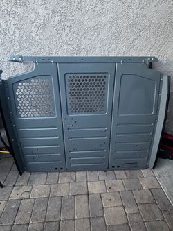 Work van divider
