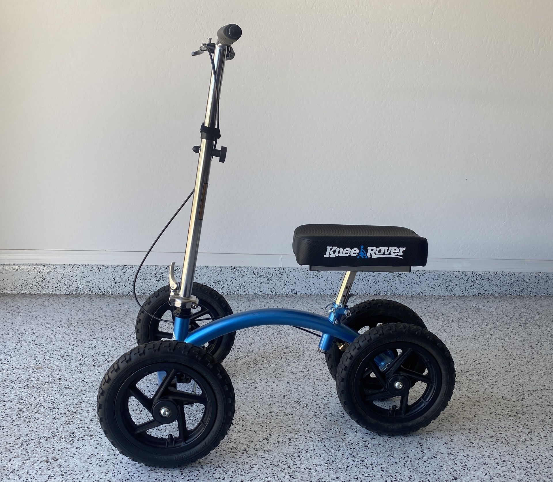 All terrain Blue Knee Rover Scooter With Extra Knee Pad