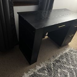  Computer Desk