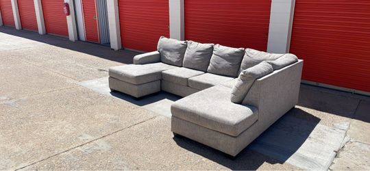 Gray Fabric Sectional Sofa with Chaise